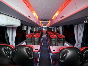 FC Bayern je od roku 2008 pohodlně a bezpečně přepravován na zápasy autobusem MAN Lion's Coach.